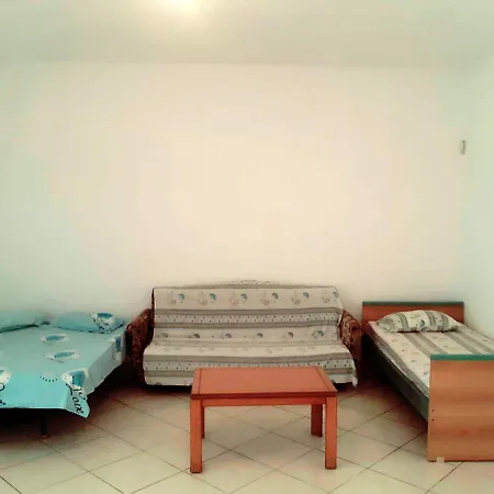 Armanda * Sarandë